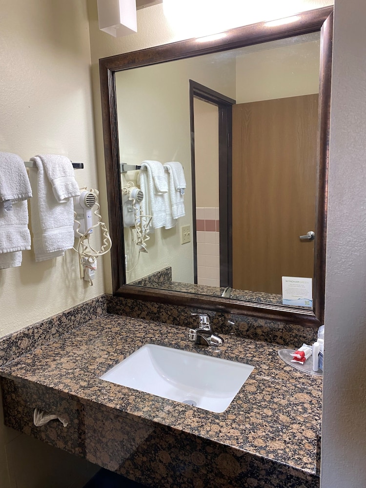 Americinn By Wyndham Grundy Center 22/23
