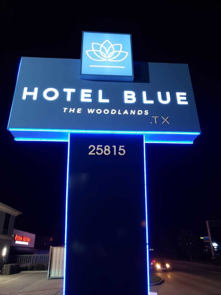 Blue Woodlands Hotel 4/41