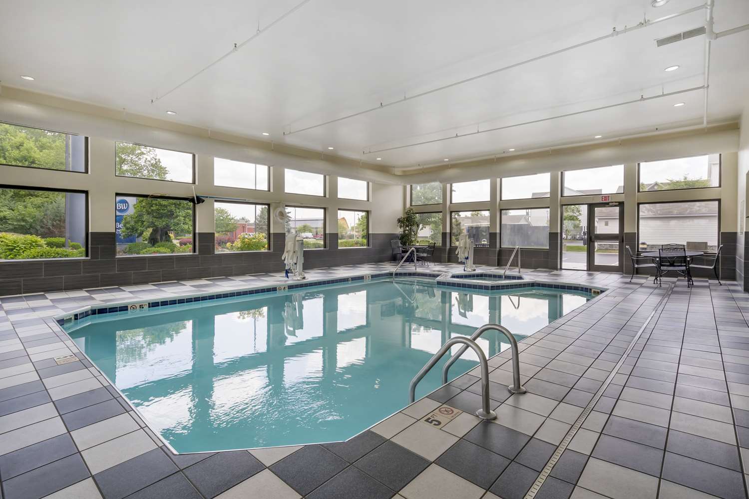 Best Western Suites Columbus 14/35