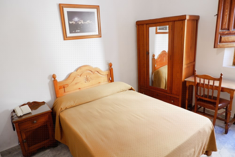 Central Hotel 27/60