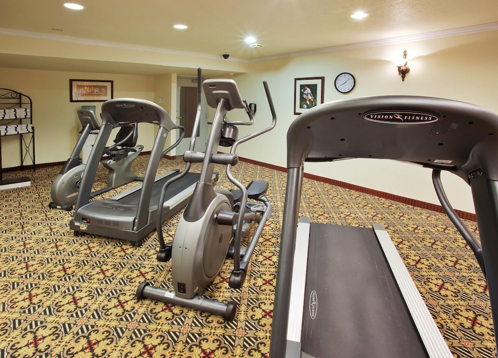 Holiday Inn Sacramento Rancho Cordova 48/77