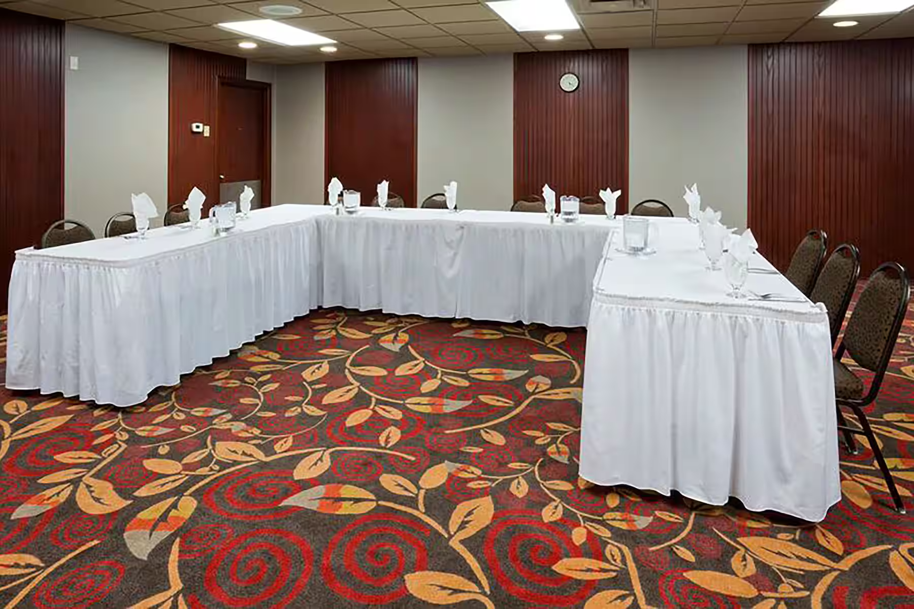 Alexandria Hotel & Conference Center 27/28
