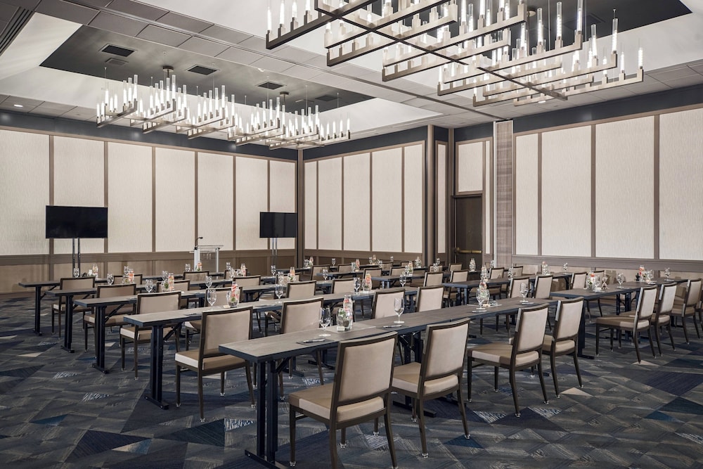 RENAISSANCE TOLEDO DOWNTOWN HOTEL 55/66