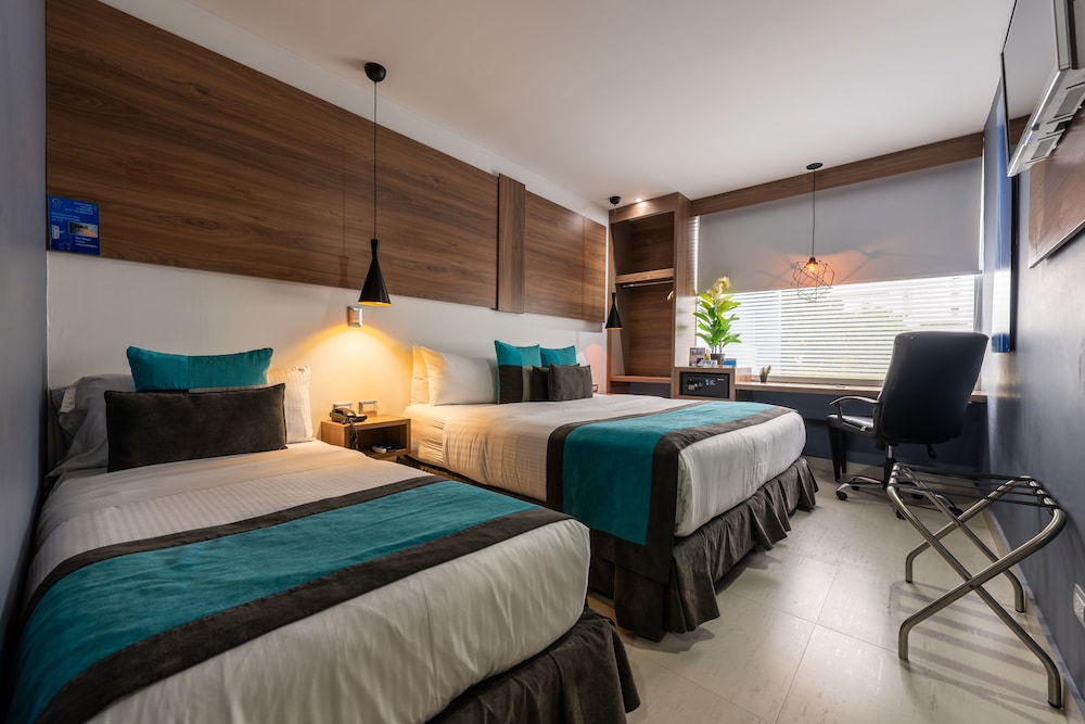 HOTEL BLUE CONCEPT 12/65
