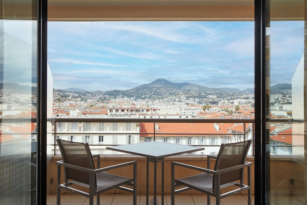 Hyatt Regency Nice Palais de La Mediterrannee 35/46