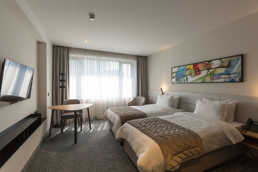 PREMIUM, TWIN BEDS