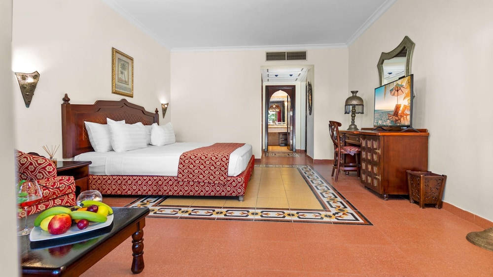 Harem, Deluxe, Queen Bed, Garden and Pool View، TOP Domina Coral Bay Resort 4/6