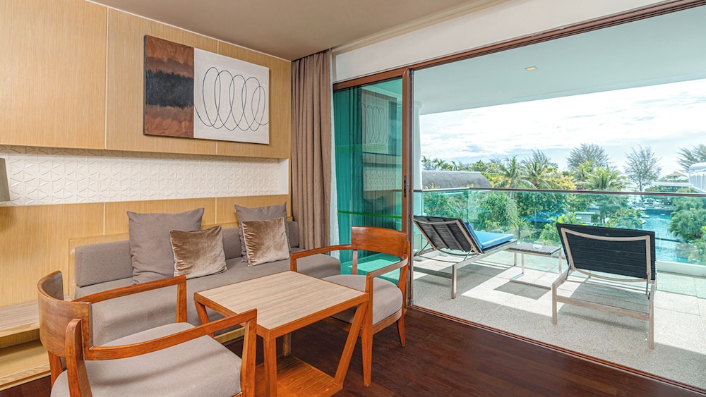 Phuket Graceland Resort & Spa 40/70