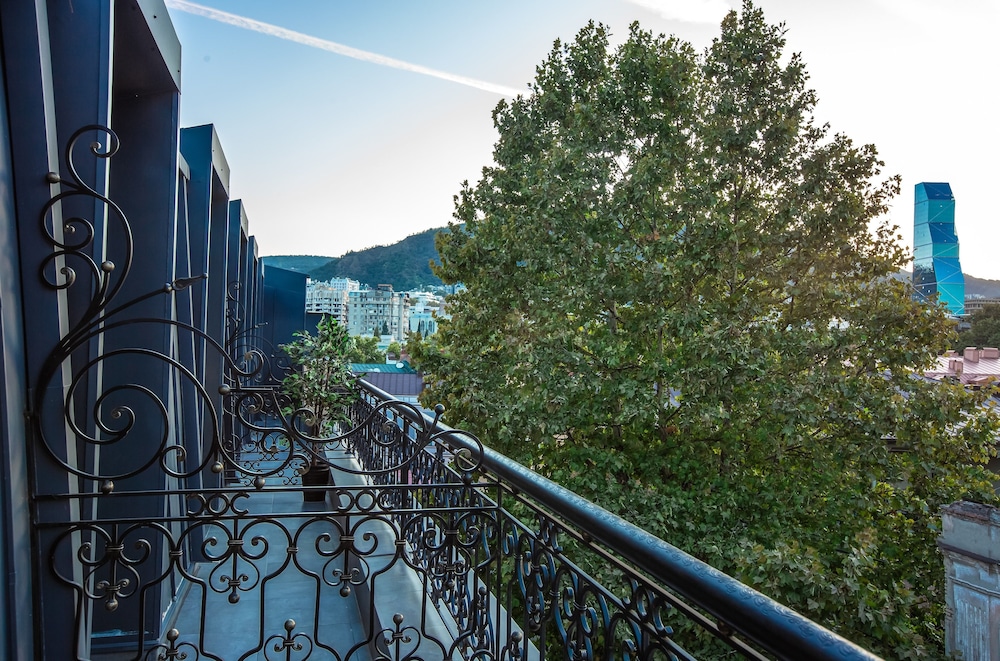 Royal Inn Hotel Tbilisi 46/50