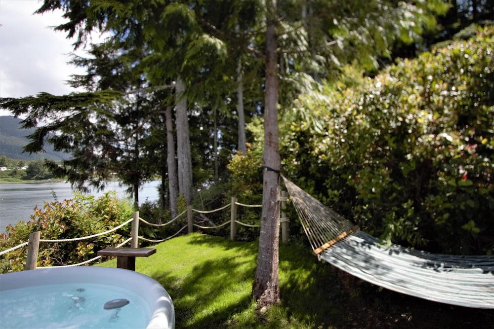 Doc Holiday Cabin 24/29