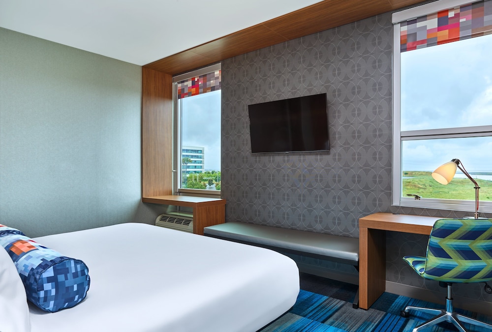 Aloft, King Bed