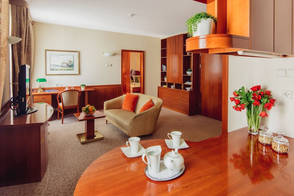 Grand Hotel Union Eurostars (ex Grand Hotel Union) 58/81