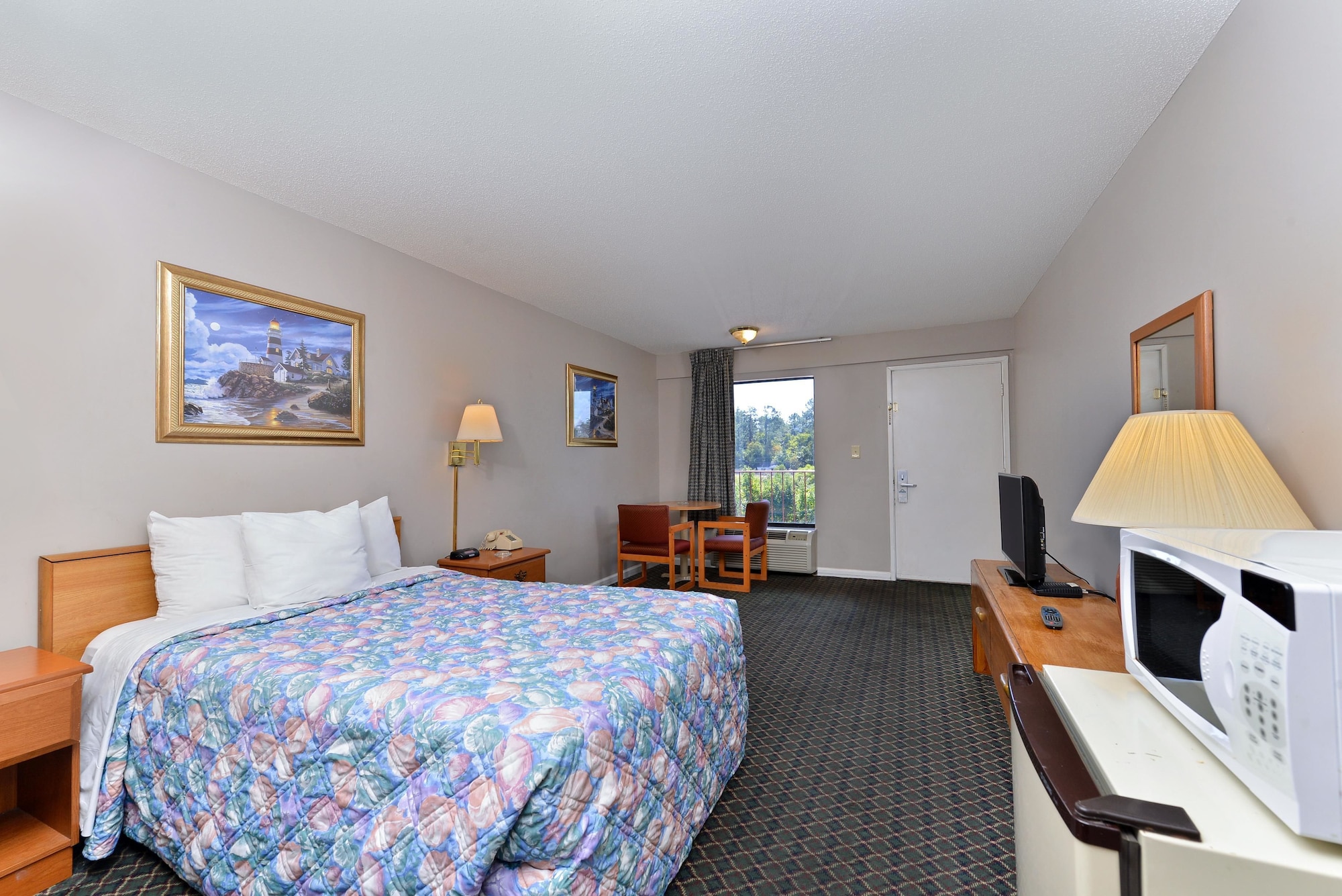 ROOM, DOUBLE BED, SMOKING