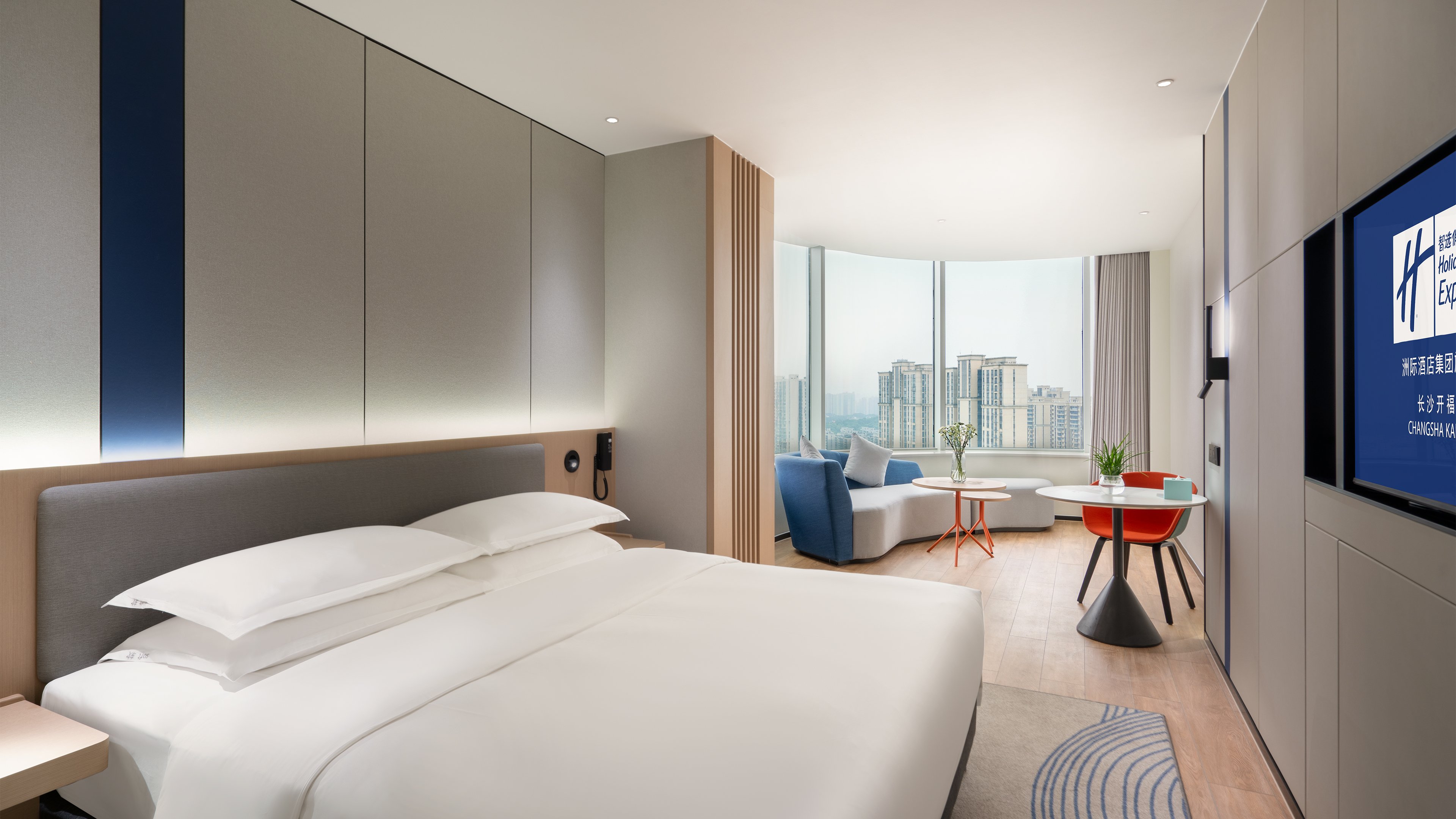 Standard, King Bed, River View, Extra Floor Space