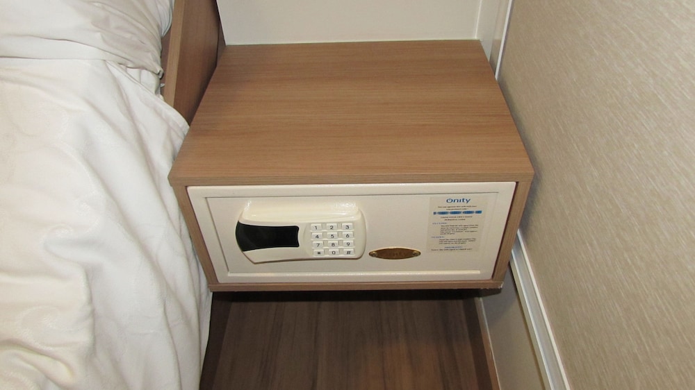 Play Hotel photo2