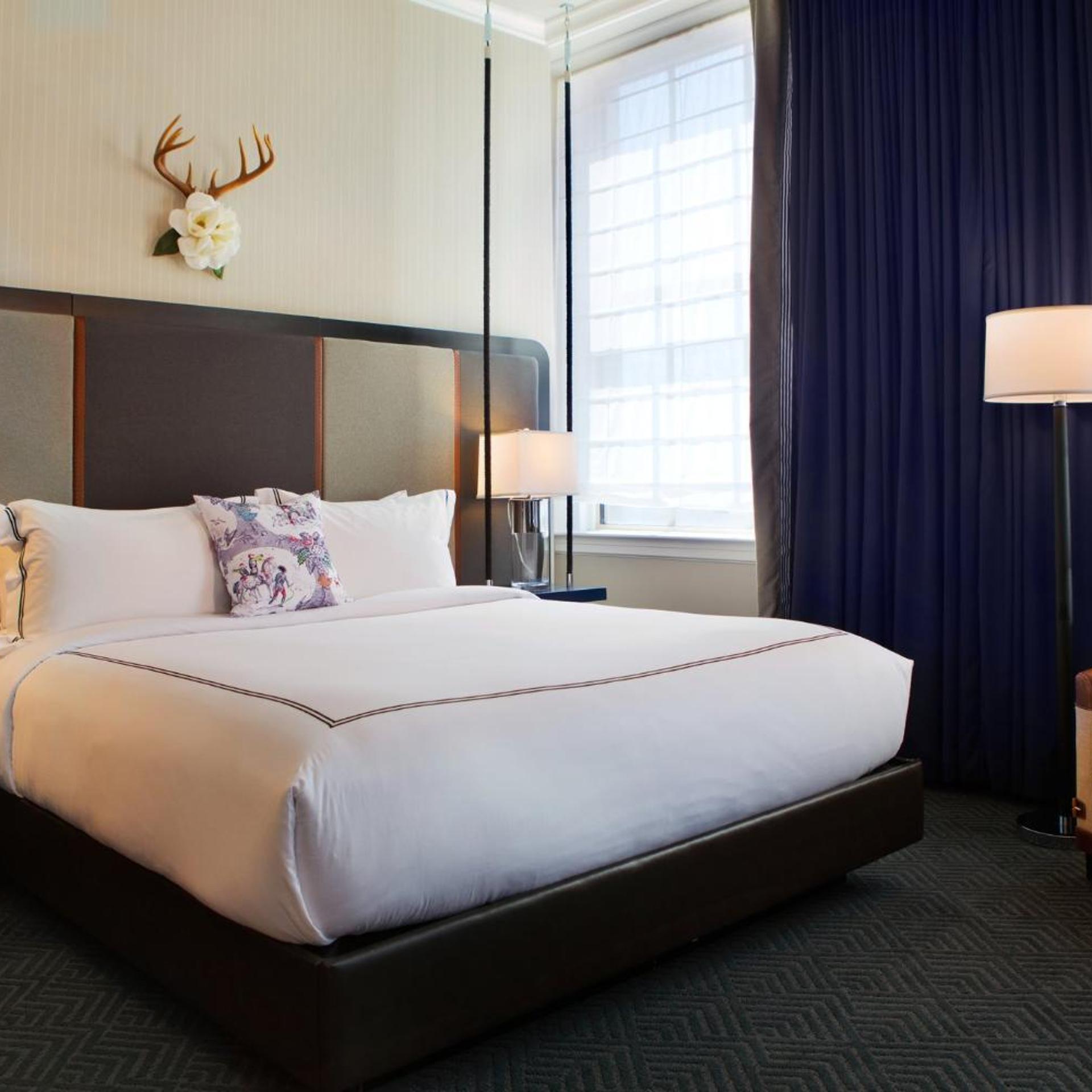 Essential, King Bed, with View