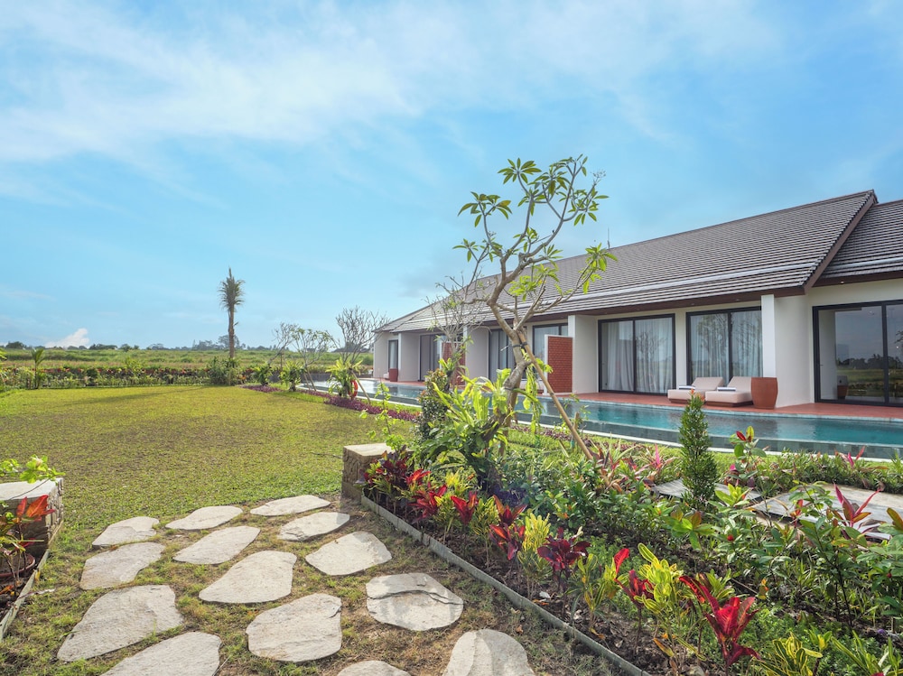 The Garcia Ubud Hotel And Resort 65/70