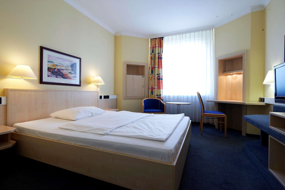 Intercityhotel Stralsund 14/47