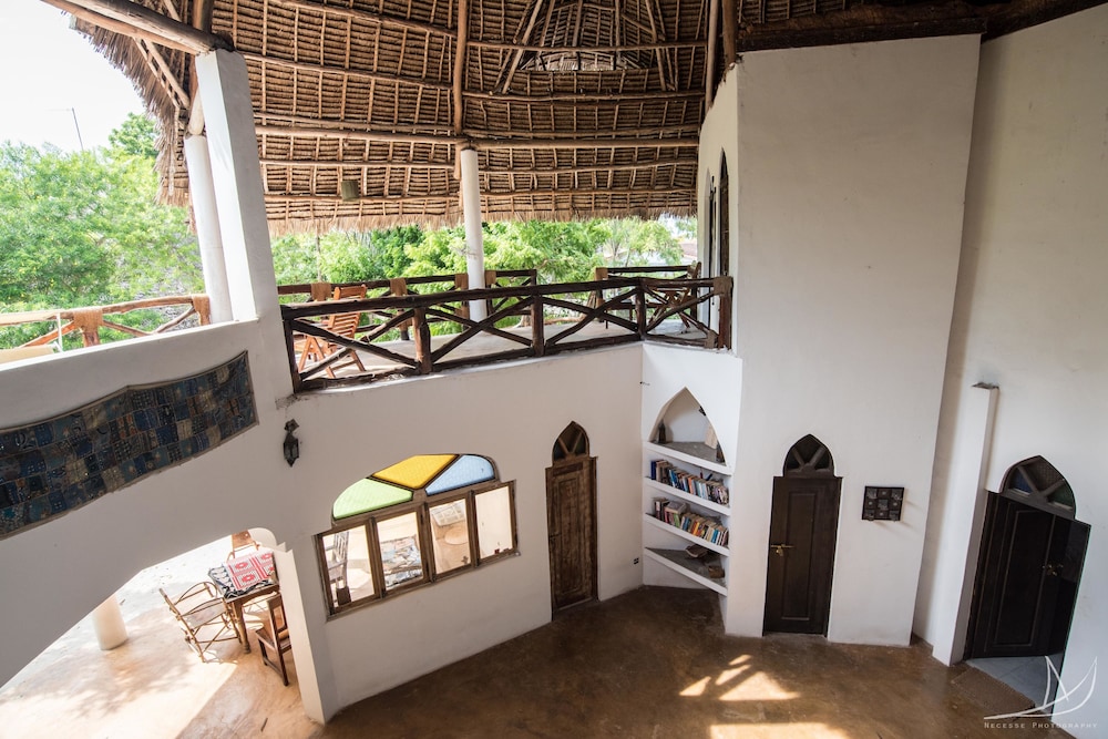 Casa Umoja Guesthouse 49/50