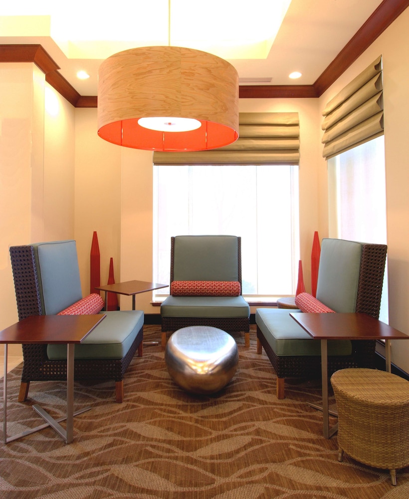 Hilton Garden Inn Rockford 34/64