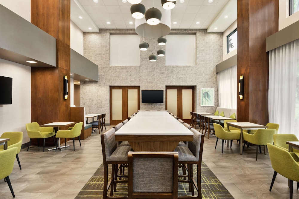 Hampton Inn & Suites Tacoma/Puyallup 40/56