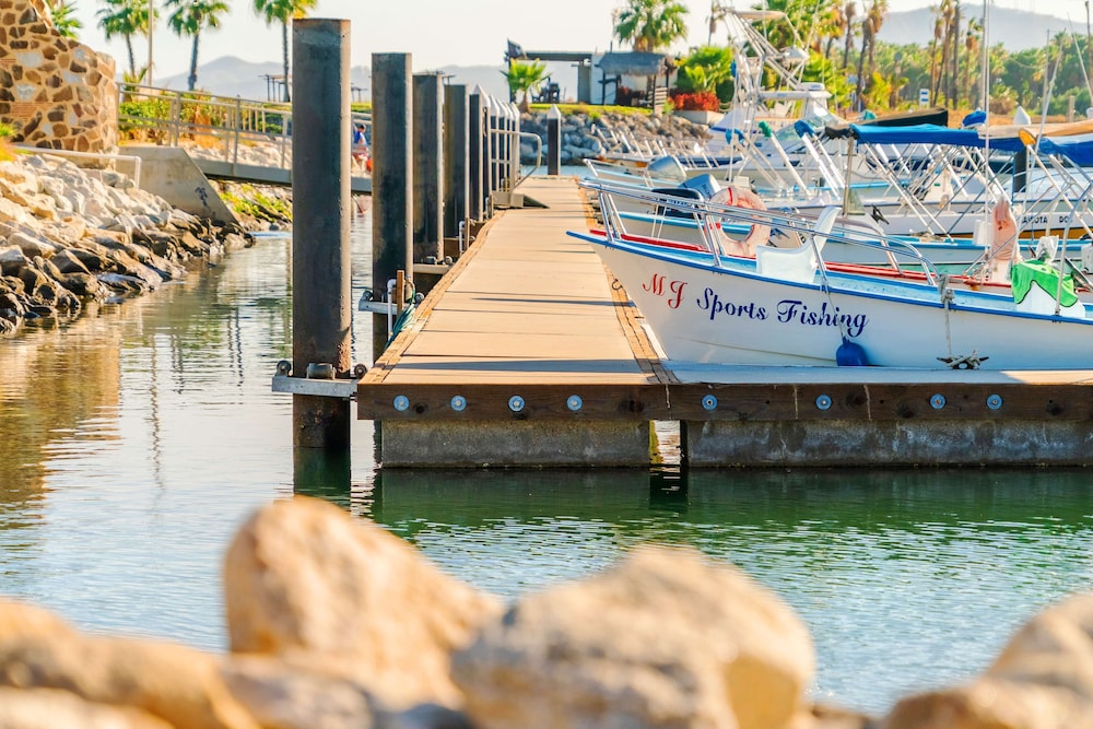 Hyatt Place Los Cabos 61/65