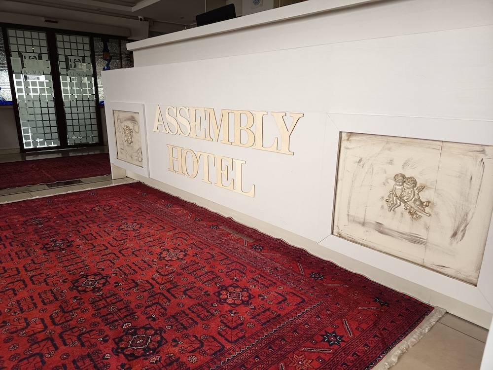 ASSEMBLY HOTEL 4/45