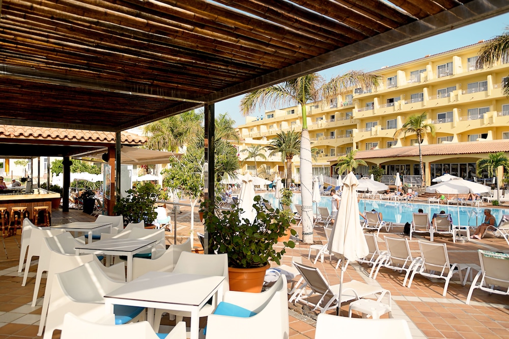 R2 Buganvilla Hotel and Spa 17/33