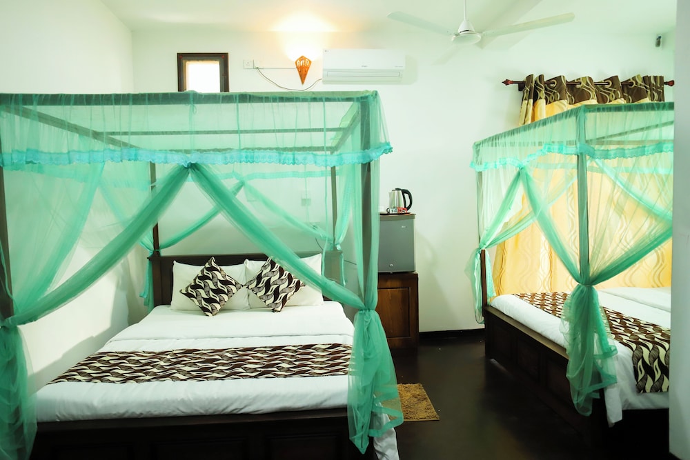 1 BEDROOM, DELUXE