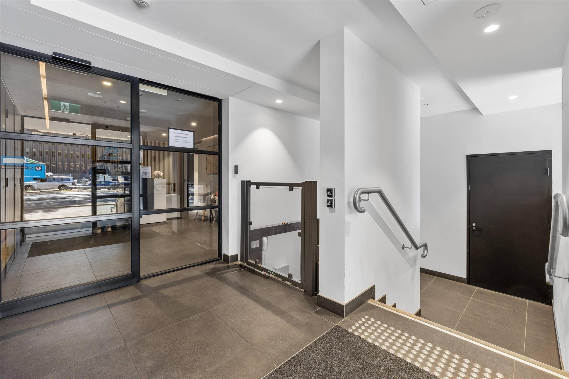 Clarion Apartments South Melbourne 7/15