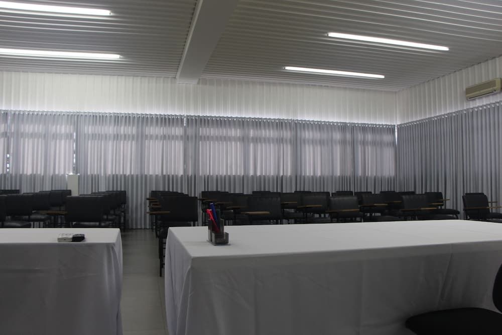 David Plaza Hotel 34/56