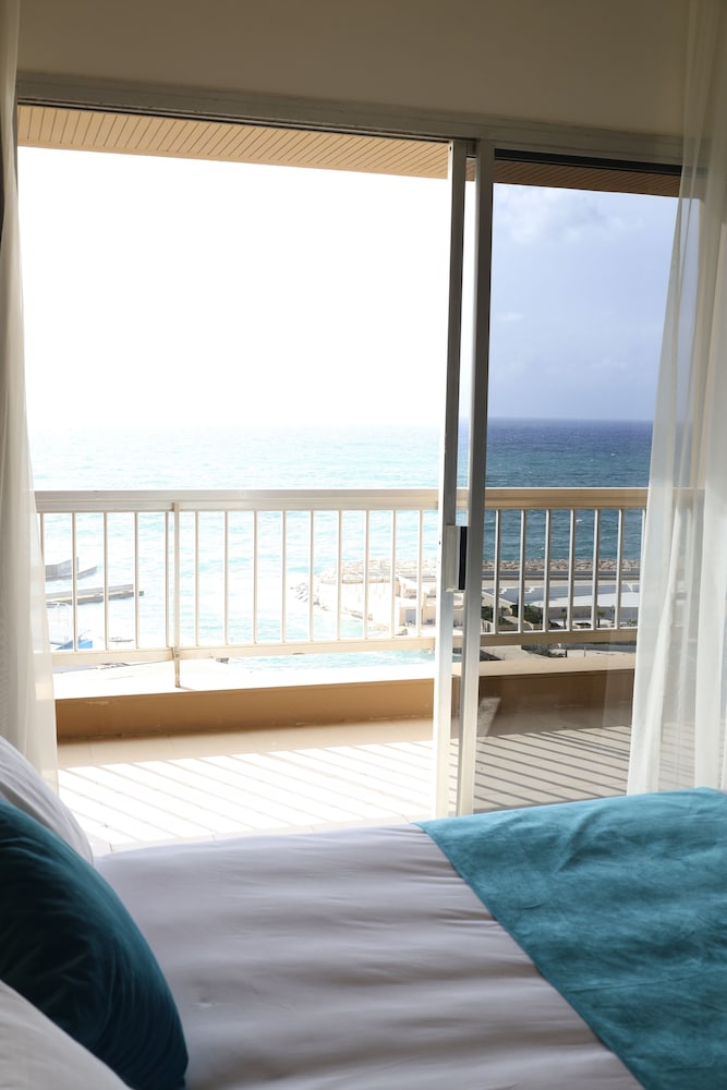 Hotel Mediterranee Beyrouth 48/80