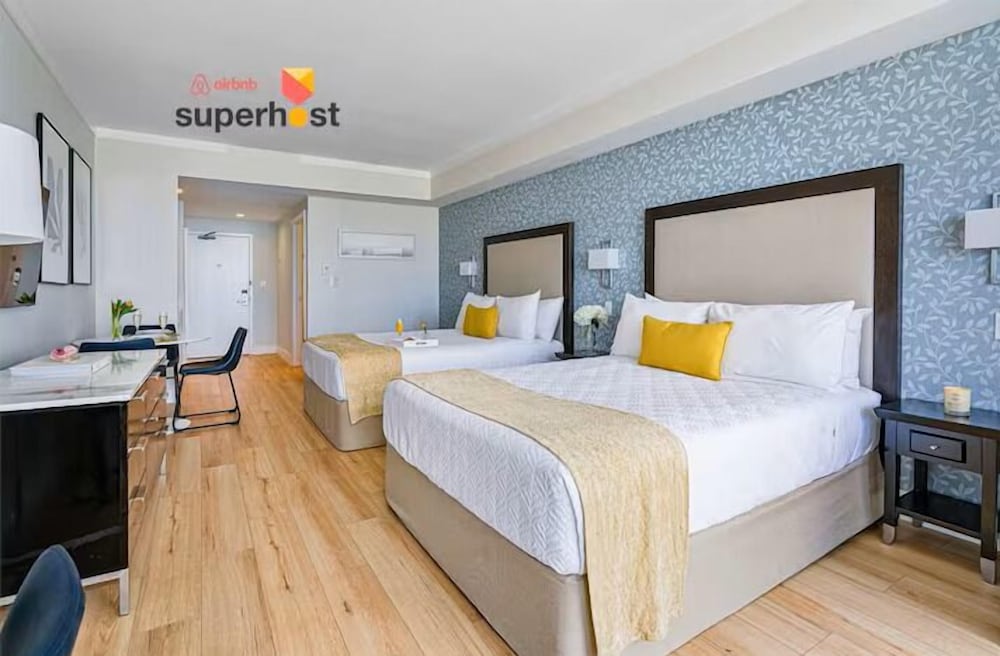 DELUXE, STUDIO, SUITE, PARTIAL OCEAN VIEW, KITCHENETTE