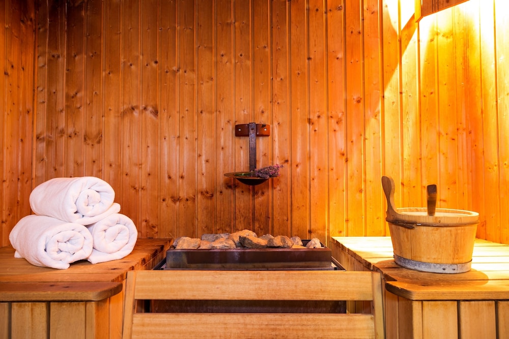 Perun Lodge 17/50