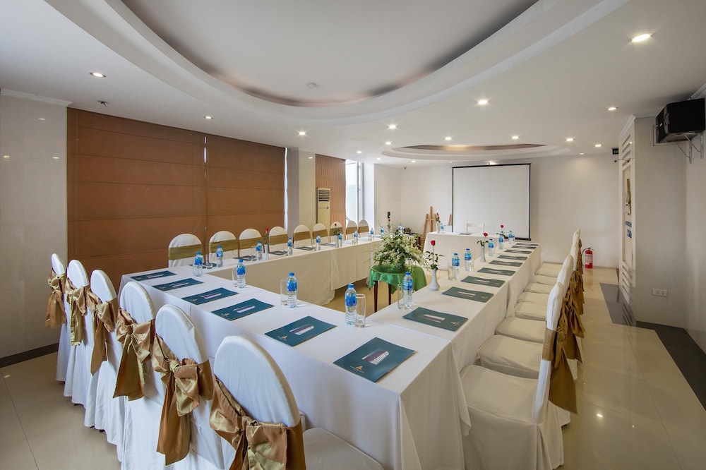 Danly Hotel 46/52