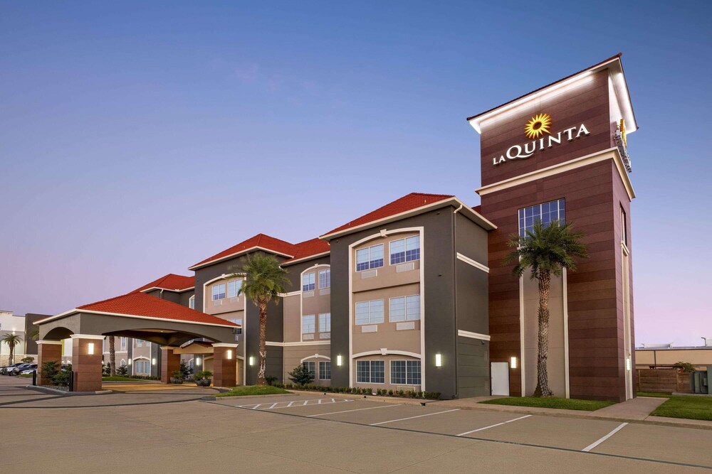 La Quinta Inn And Suites By Wyndham Port Arthur 43/50