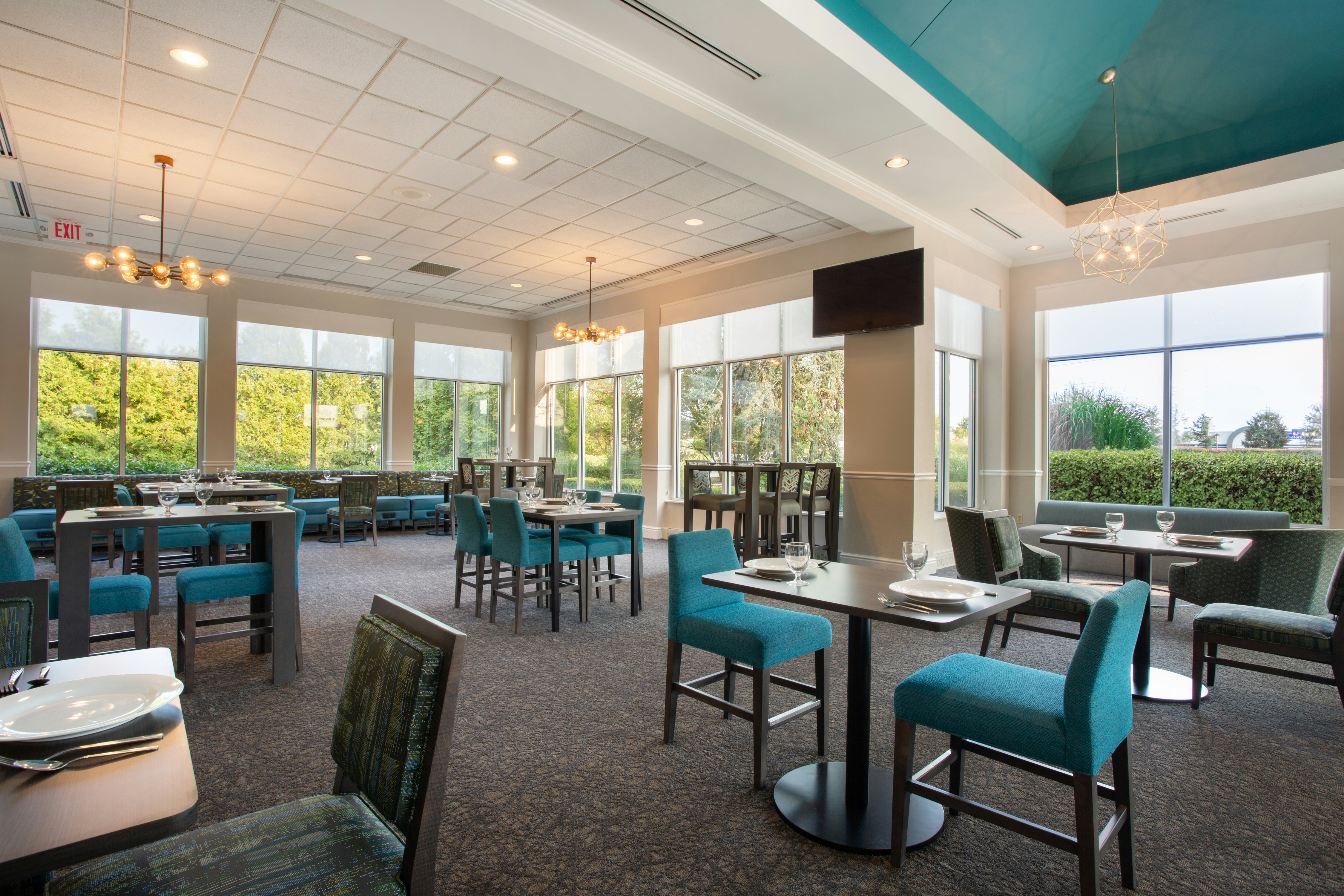 HILTON GARDEN INN ISLIP-MACARTHUR AIRPORT 31/48