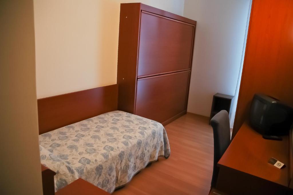 Hotel Santiago 9/21