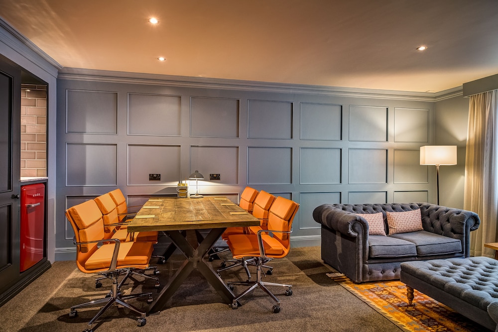 The Great House at Sonning 27/34