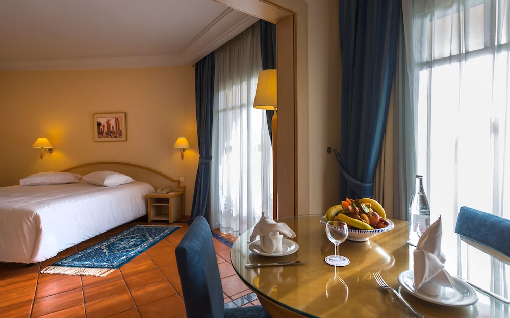 Medina Belisaire and Thalasso 20/70