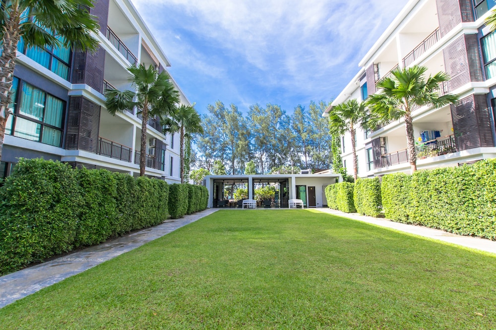 The Title Boutique Condotel 55/65