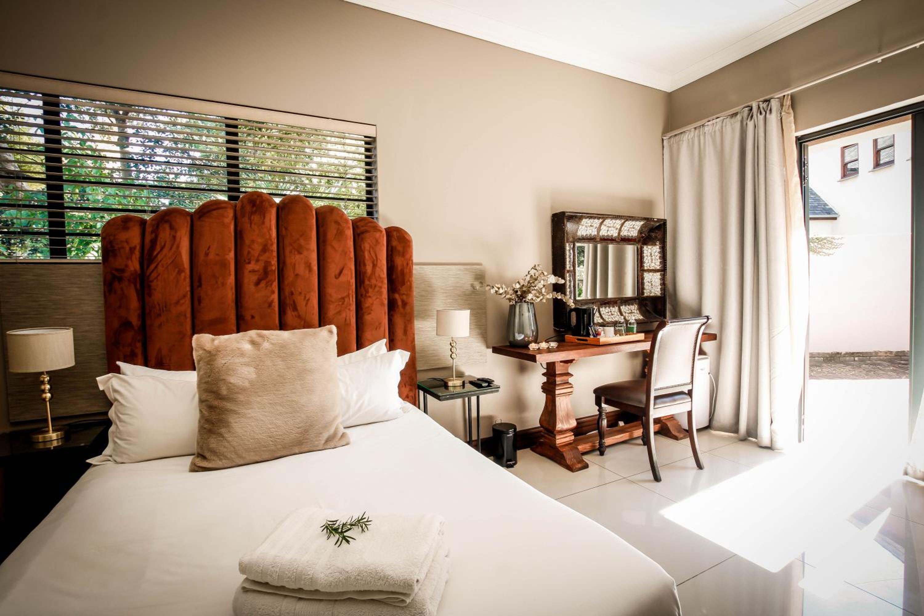 Potch Manor 14/49