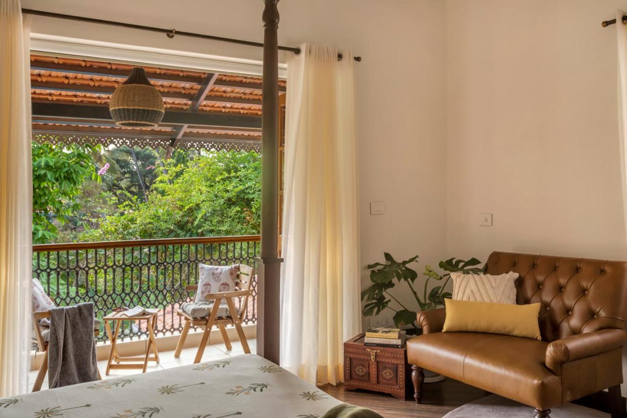 ELIVAAS 4 BHK with Pvt pool and Bar PinkSky 37/56