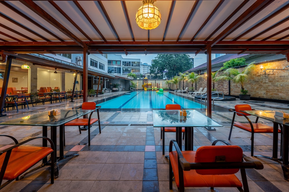 Hotel Marcopolo Jakarta 59/83
