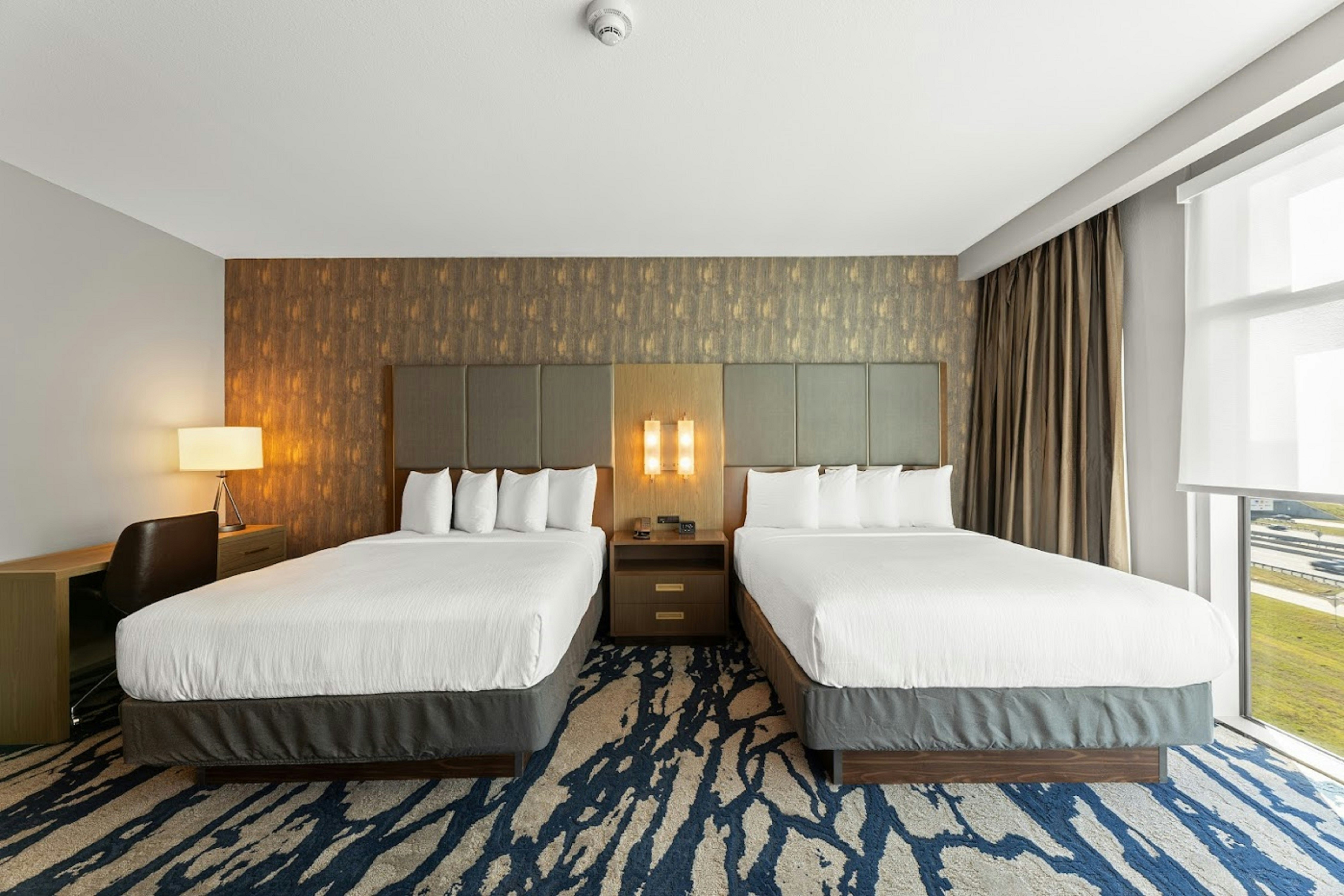 2 ROOMS, SUITE, 2 QUEEN BEDS