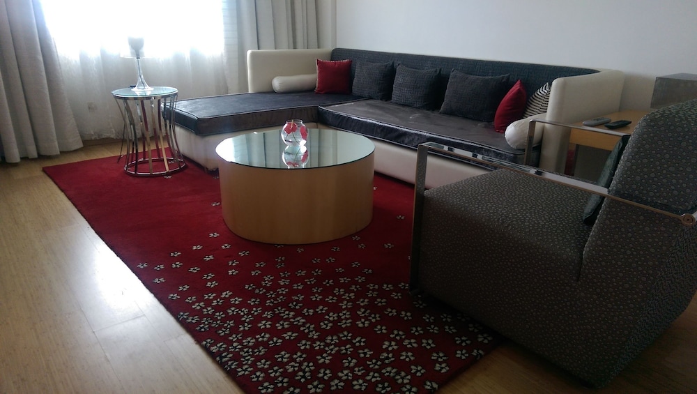 Vivanta Bengaluru Residency Road 40/77