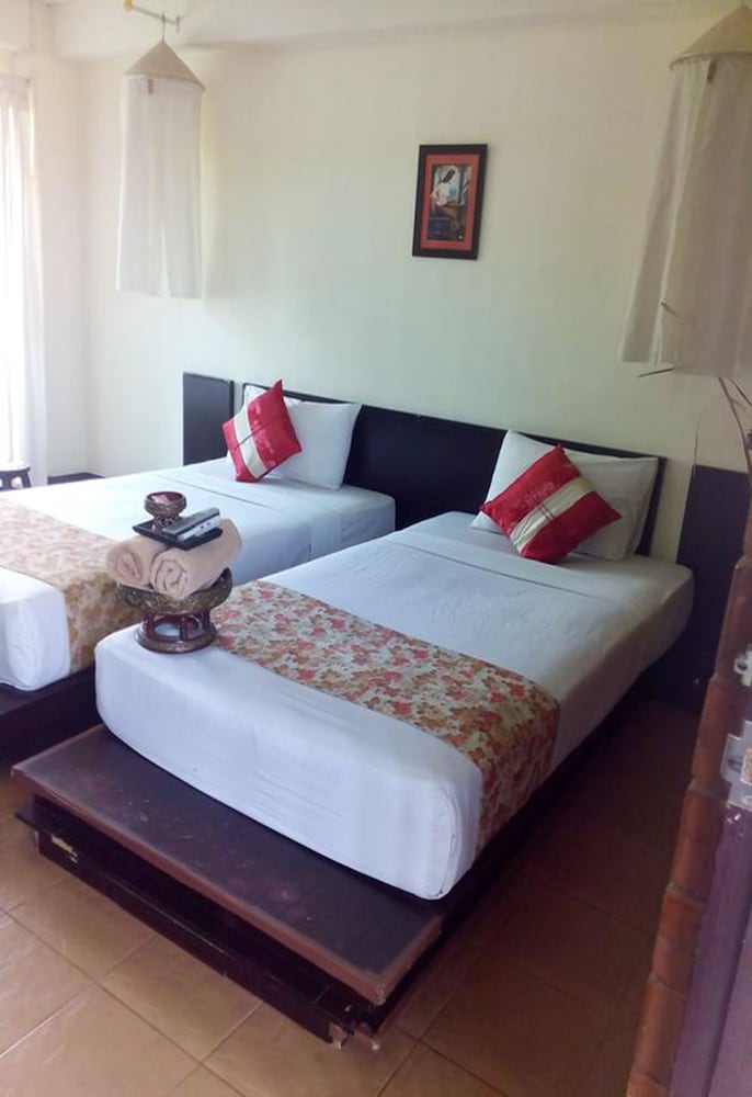 Baan Pim Guesthouse 11/23