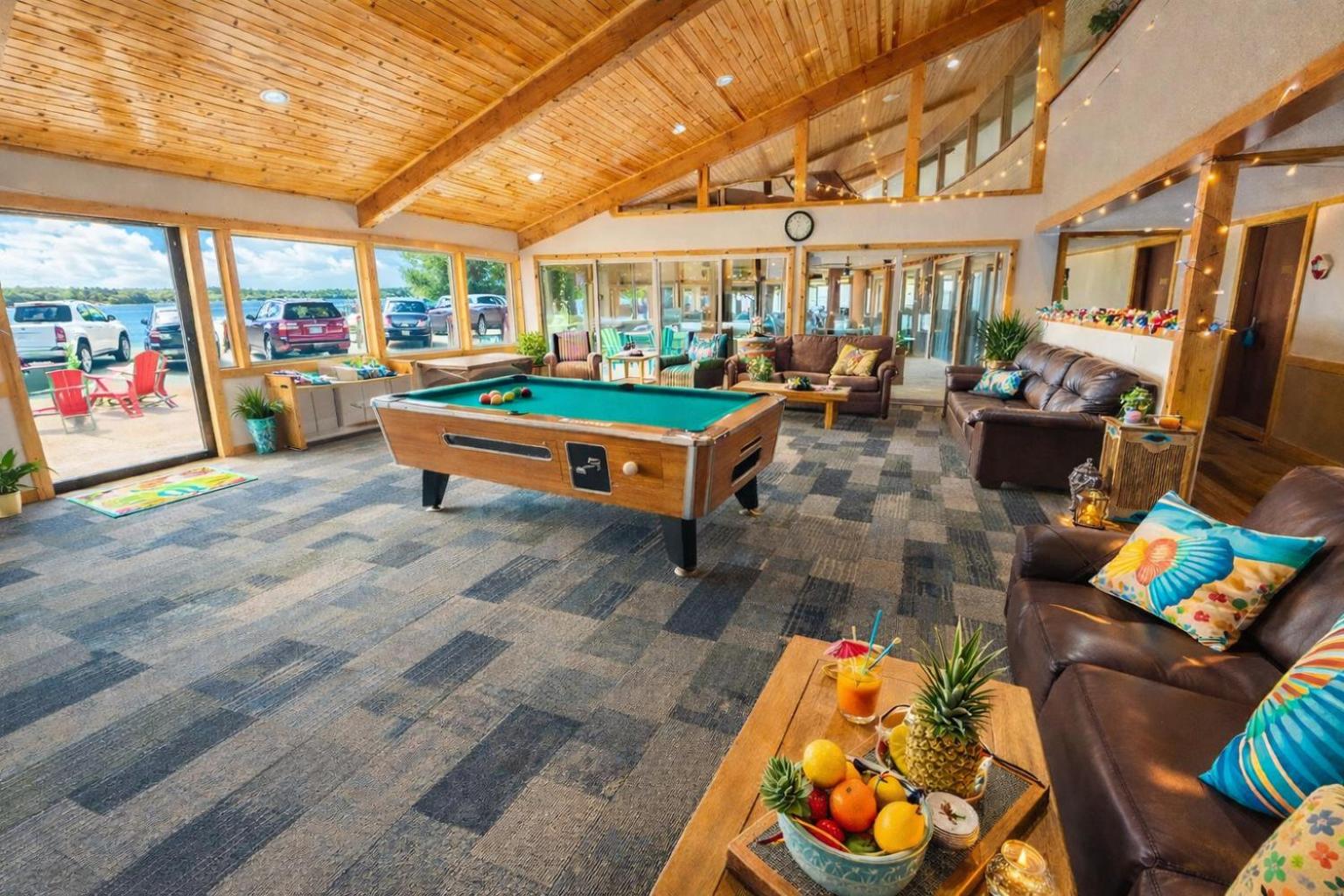 Round Barn Lodge 27/50