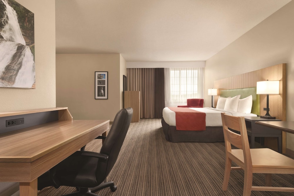 Country Inn & Suites By Radisson, Eagan, MN 22/35