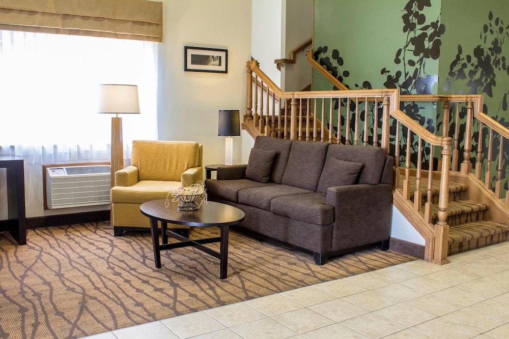 Sleep Inn & Suites Charles City 29/54